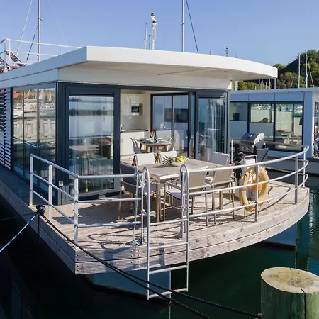 Hausboot Well - Husbad Well Semesterbostad *